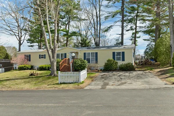 $145,000 | 7 North Dewberry, Rochester, NH 03867