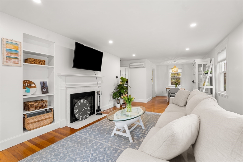 2 Girdler Road Marblehead, MA 01945 - Photo 4 of 30