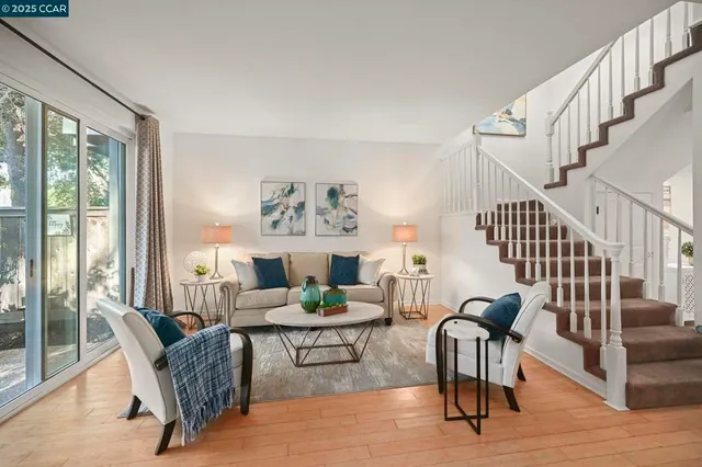 $1,049,000 | 35-35 Danville Oak Place, Danville, CA 94526