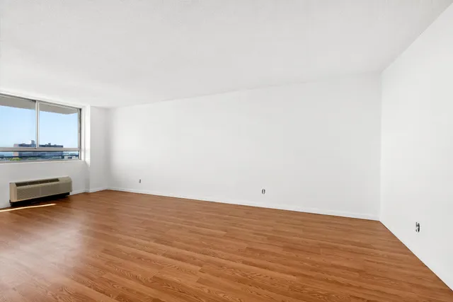 $325,000 | 100 Manhattan Avenue, Unit 1419, Union City, NJ 07087