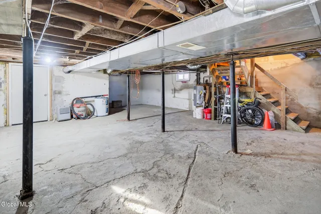 $749,800 | 1134 Troy-Schenectady Road, Colonie, NY 12110