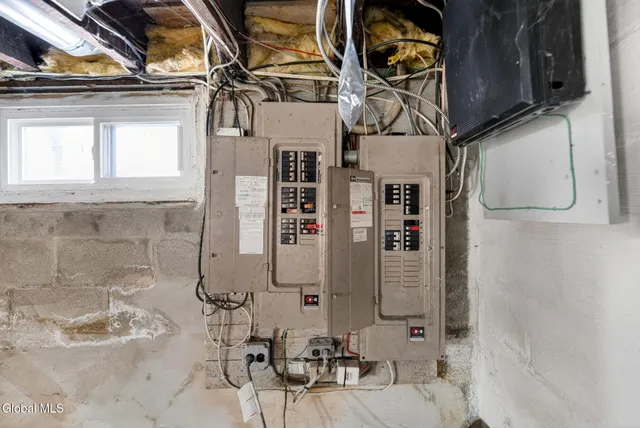 $749,800 | 1134 Troy-Schenectady Road, Colonie, NY 12110