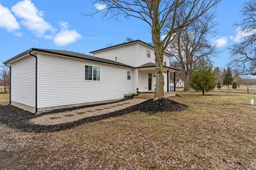 2010 West Willard Road Clio, MI 48420 - Photo 5 of 47