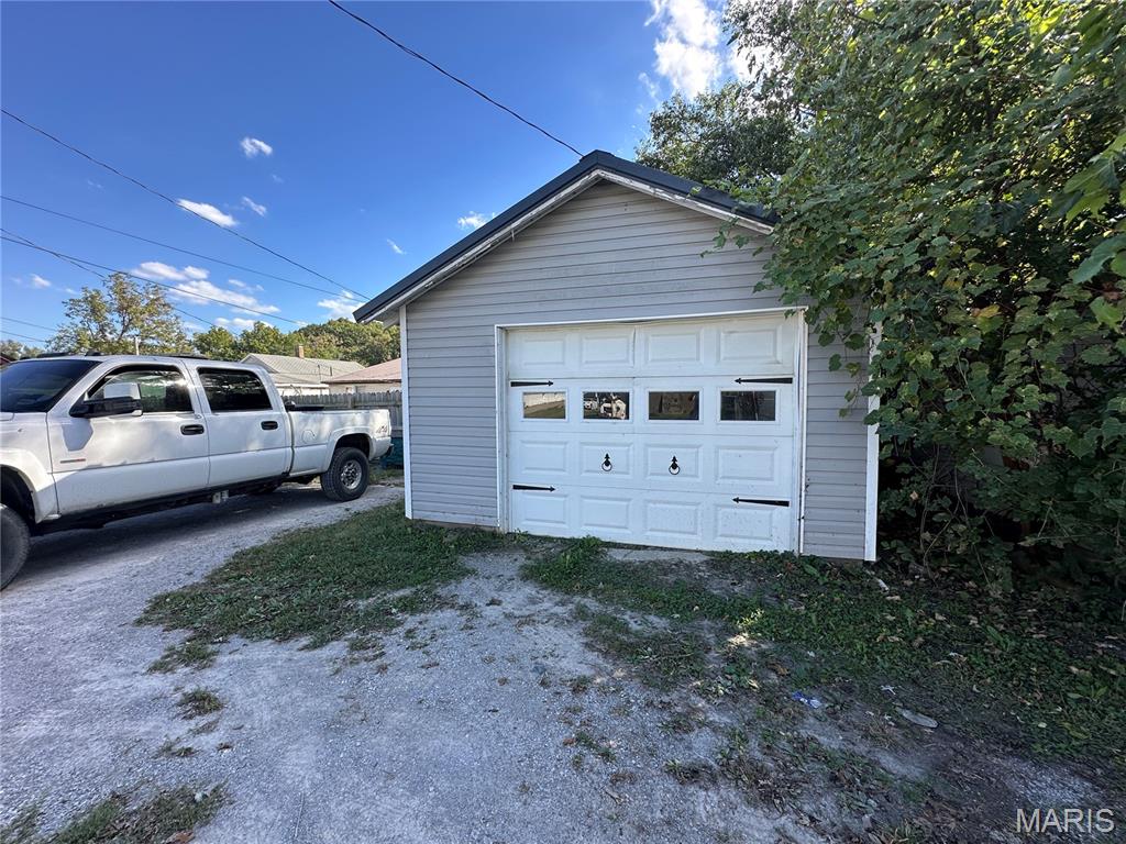 2606 Hope Street Hannibal, MO 63401 - Photo 2 of 18