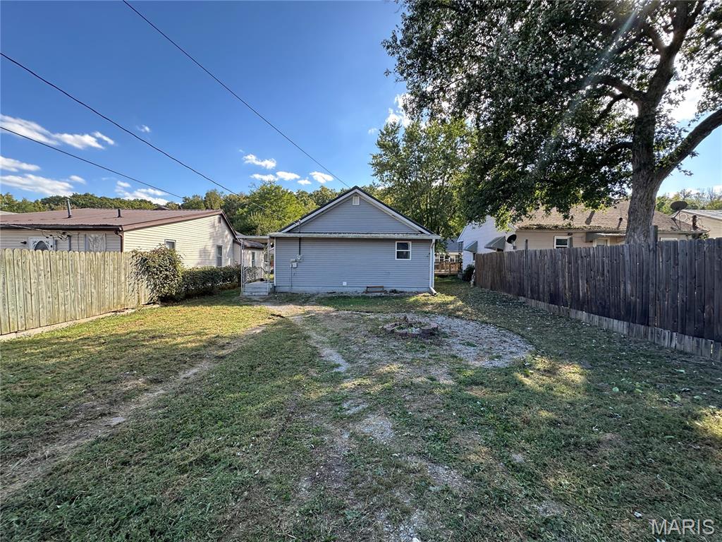 2606 Hope Street Hannibal, MO 63401 - Photo 3 of 18