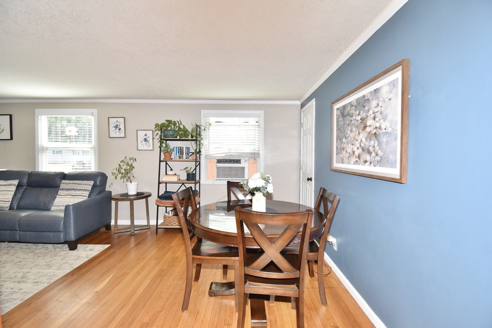 92 Louis Road Springfield, MA 01118 - Photo 9 of 34 Gallery Image 9
