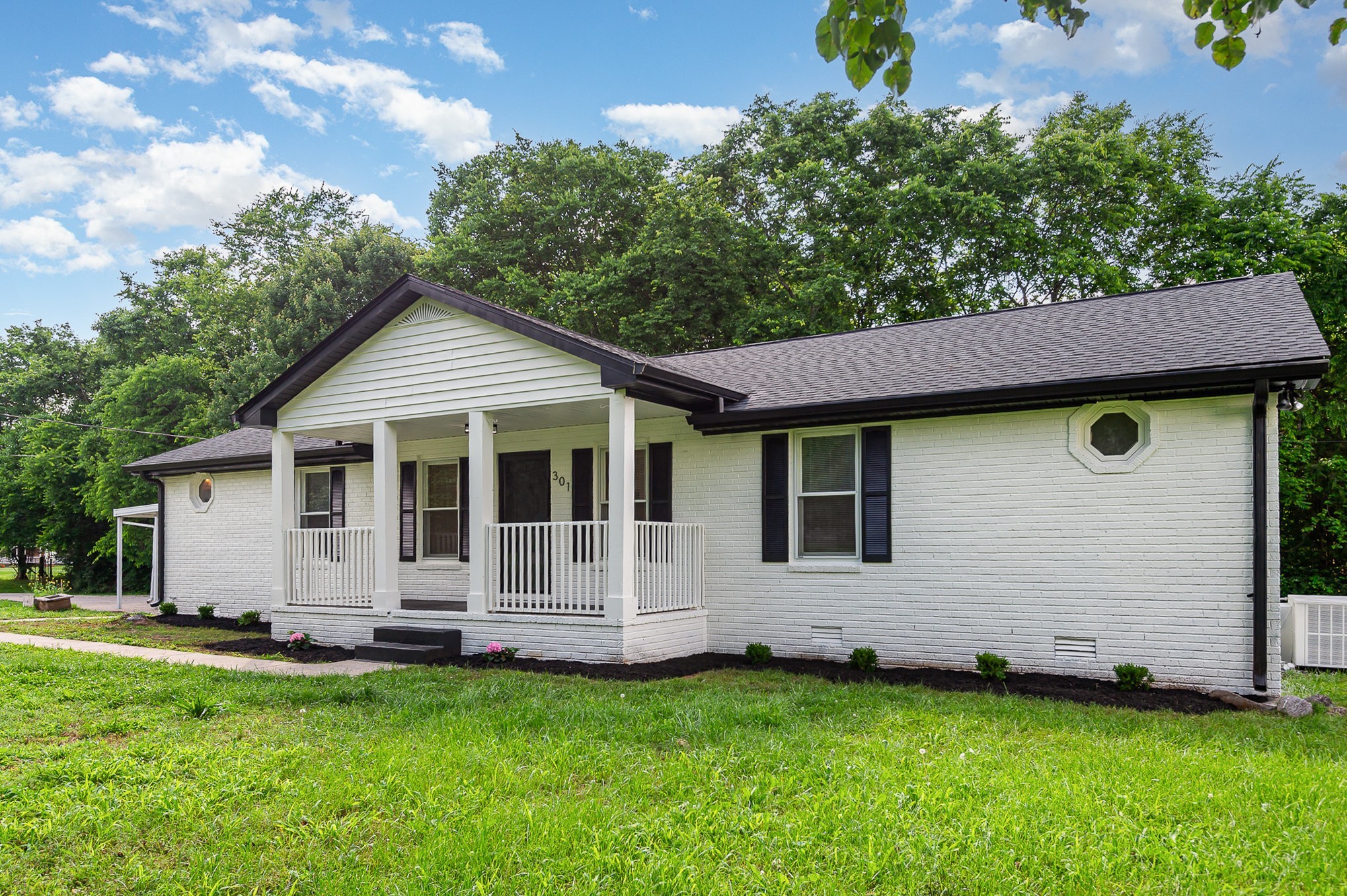 301 Oak Point Terrace Mount Juliet, TN 37122 - Photo 2 of 20