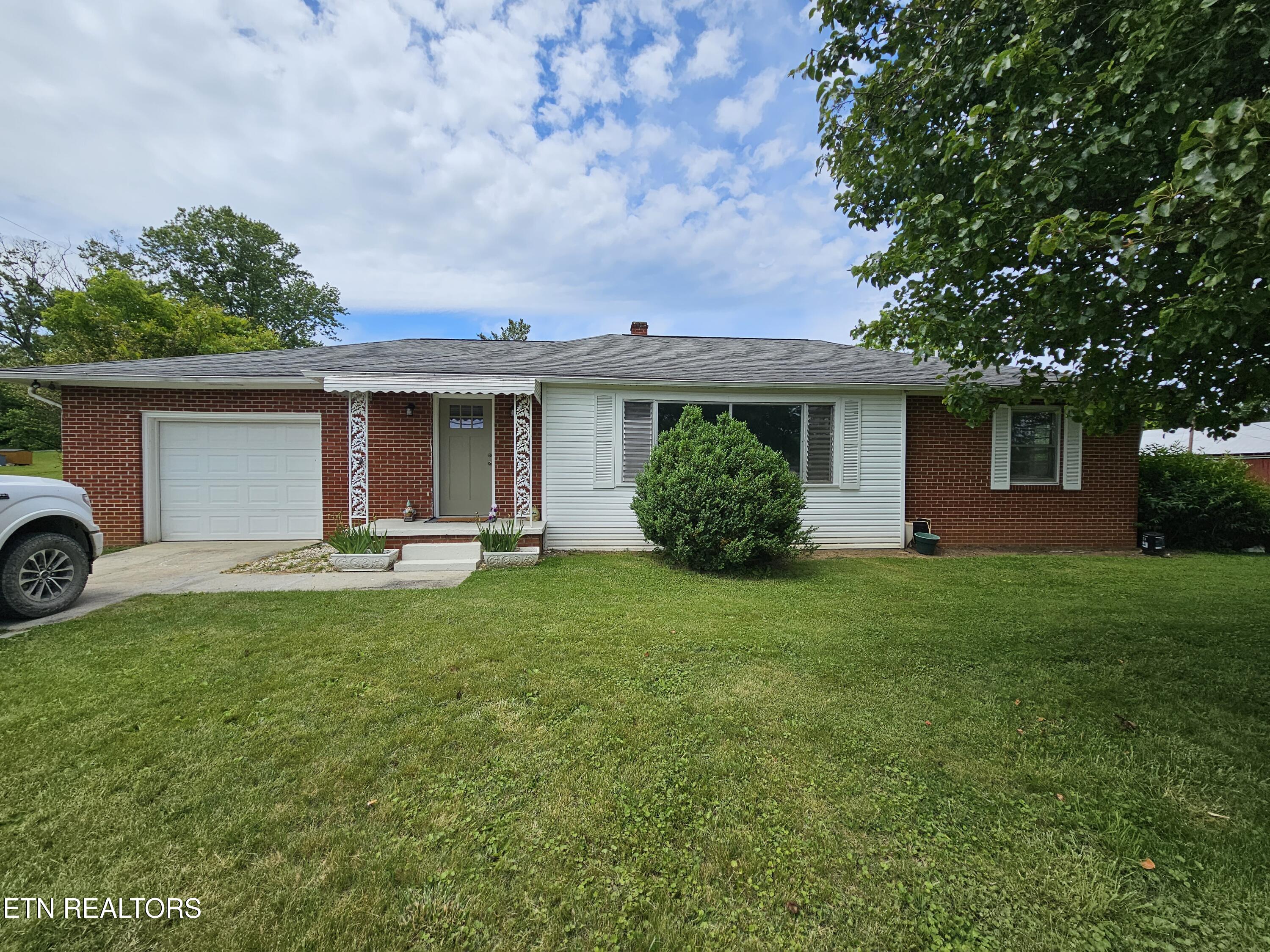 335 Bristol Road Harrogate, TN 37752 - Photo 1 of 16 20250525_142243