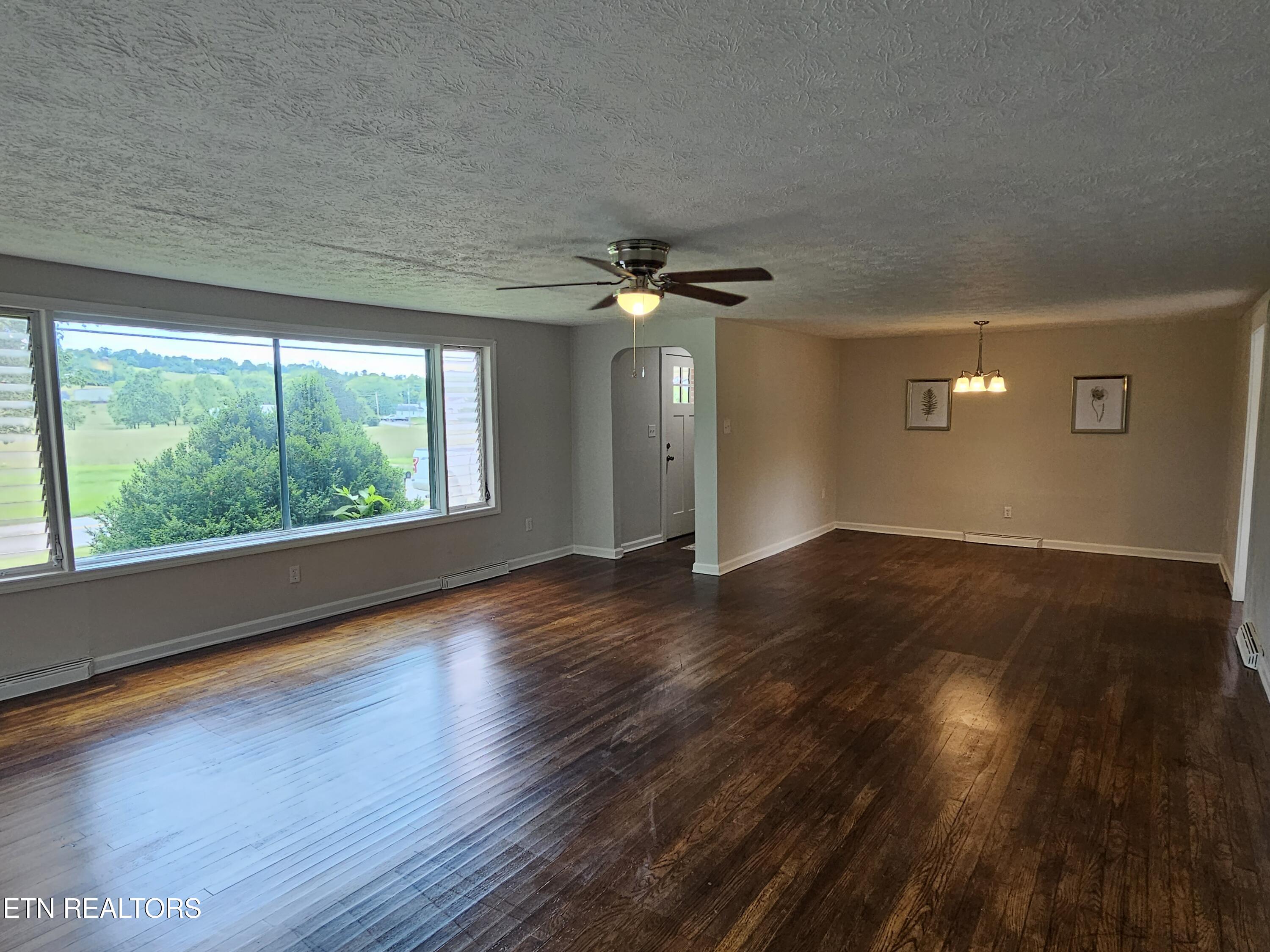 335 Bristol Road Harrogate, TN 37752 - Photo 4 of 16 20250525_141426