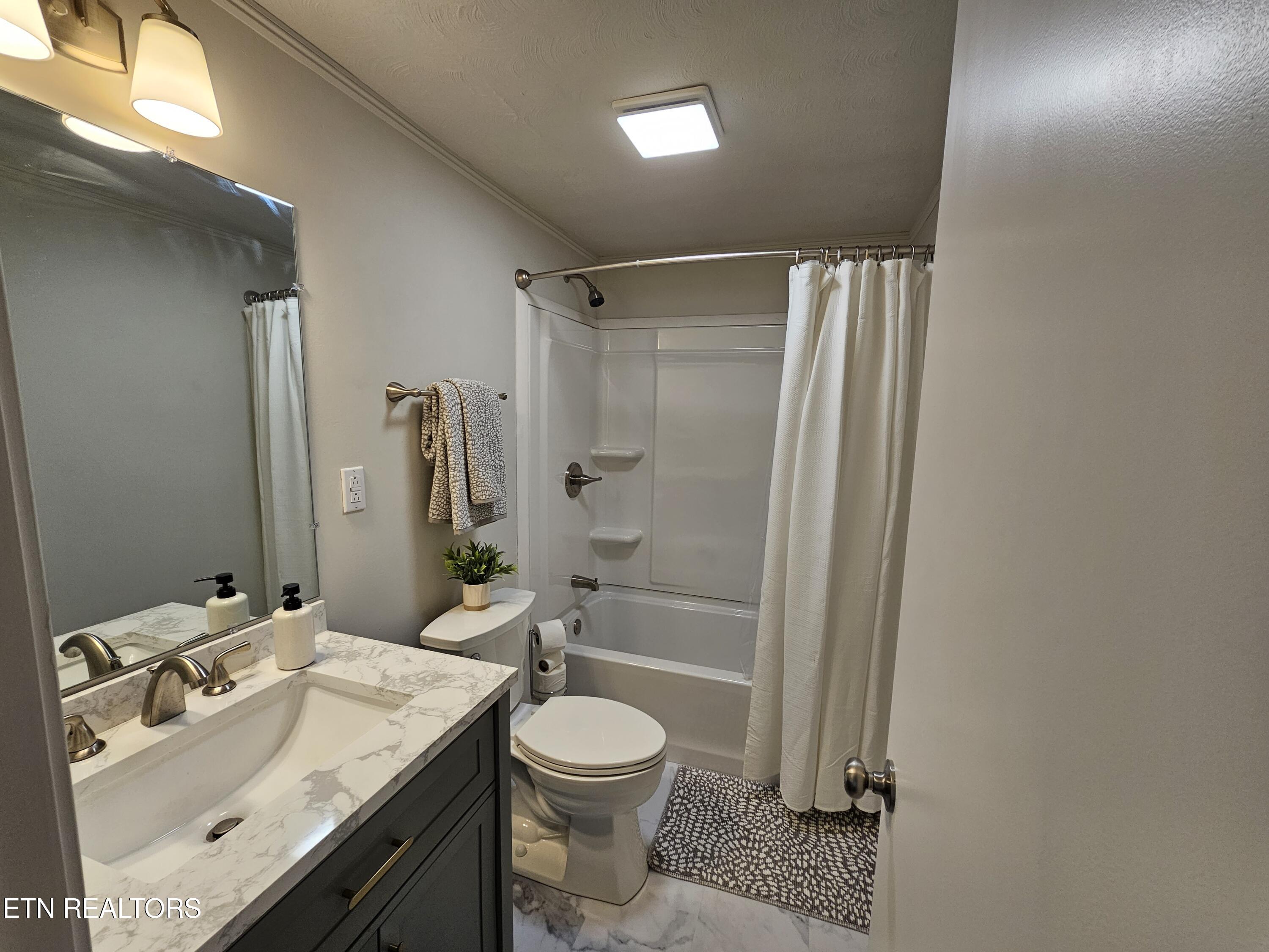335 Bristol Road Harrogate, TN 37752 - Photo 8 of 16 20250515_153410