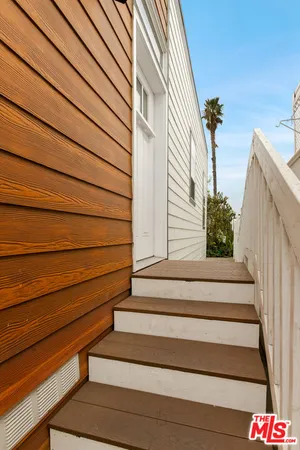 $179,950 | 8250 Lankershim Boulevard, Unit 192, North Hollywood, CA 91605