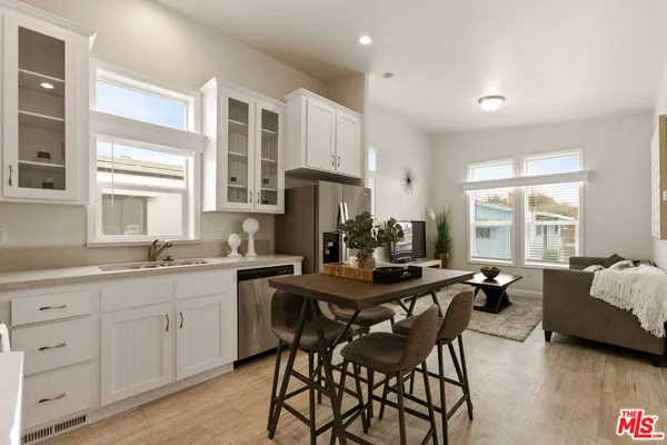 $179,950 | 8250 Lankershim Boulevard, Unit 192, North Hollywood, CA 91605