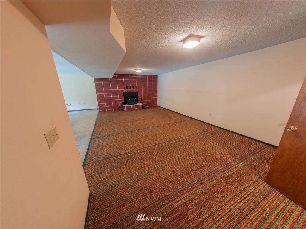 5265 Erlands Point Road Northwest Bremerton, WA 98312 - Photo 15 of 25 Gallery Image 15