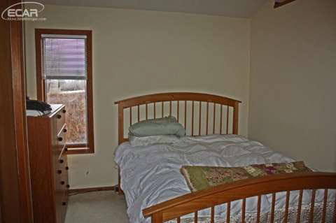 2296 North McKinley Road Flushing, MI 48433 - Photo 14 of 21 20427020-13.JPG