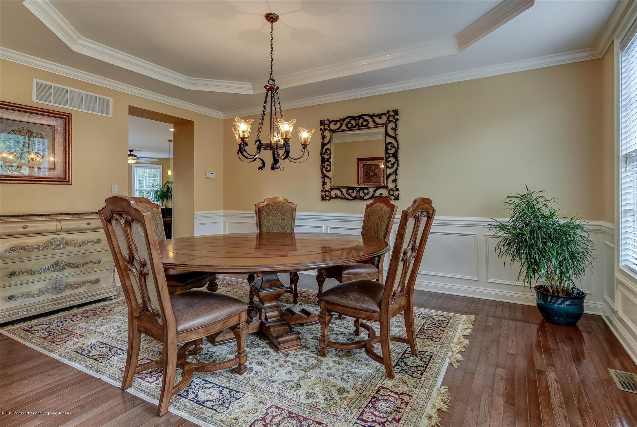 42 Rutledge Road Marlboro, NJ 07746 - Photo 12 of 34 06-Dining