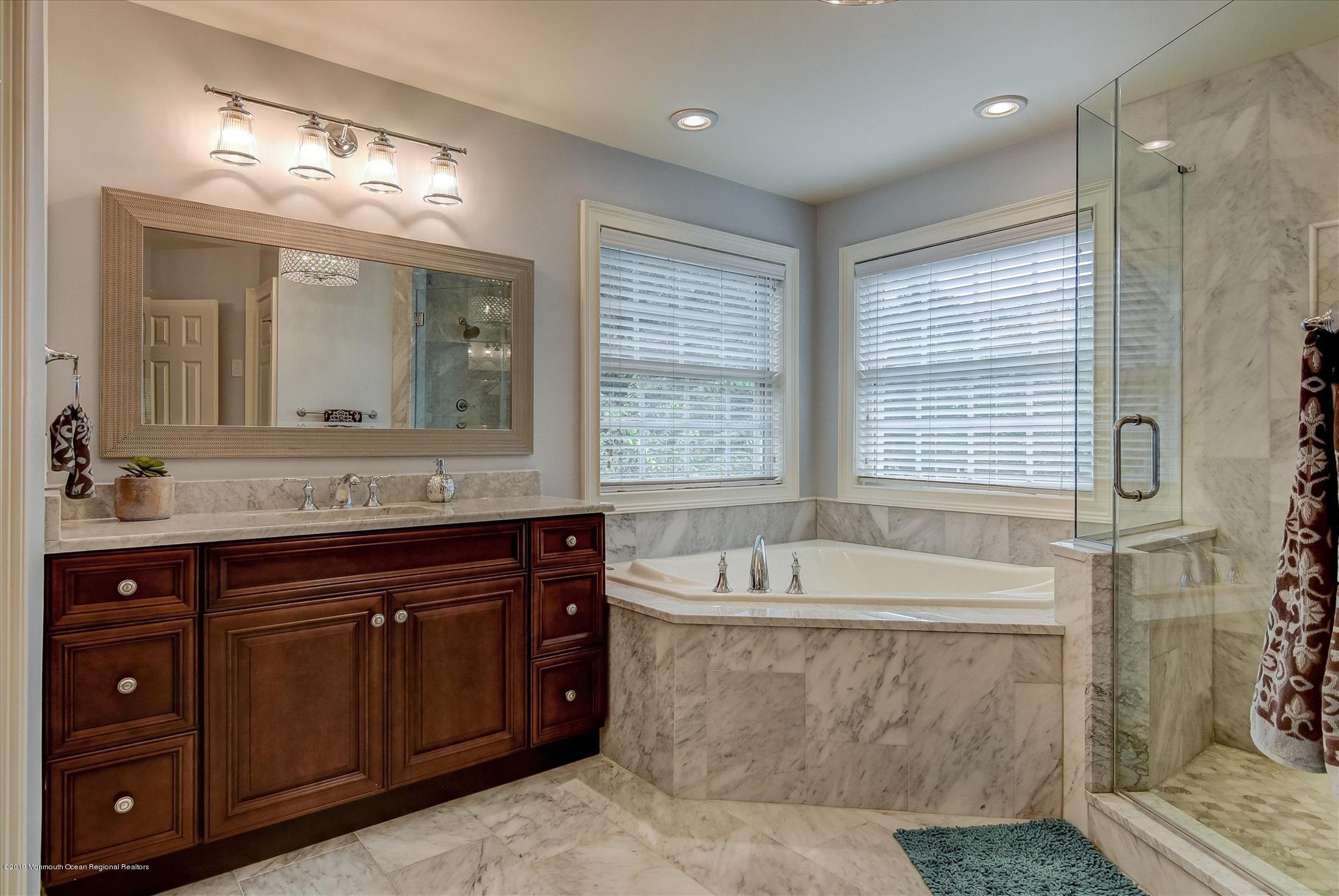 42 Rutledge Road Marlboro, NJ 07746 - Photo 22 of 34 26-Master Bathroom