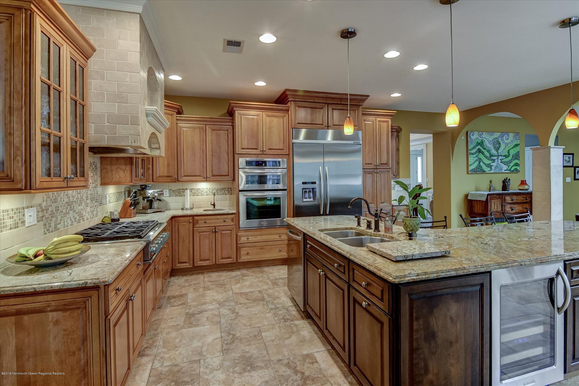 14-Kitchen