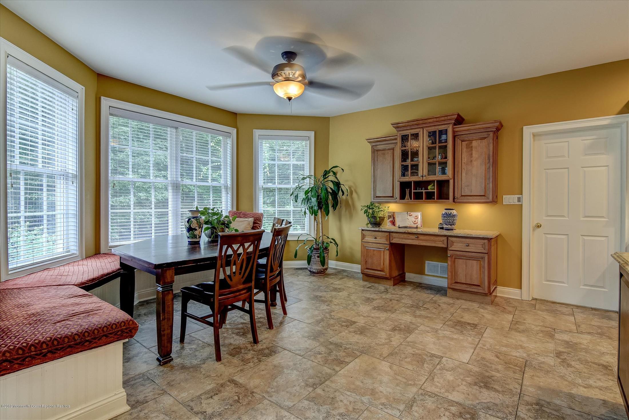 16-Kitchen