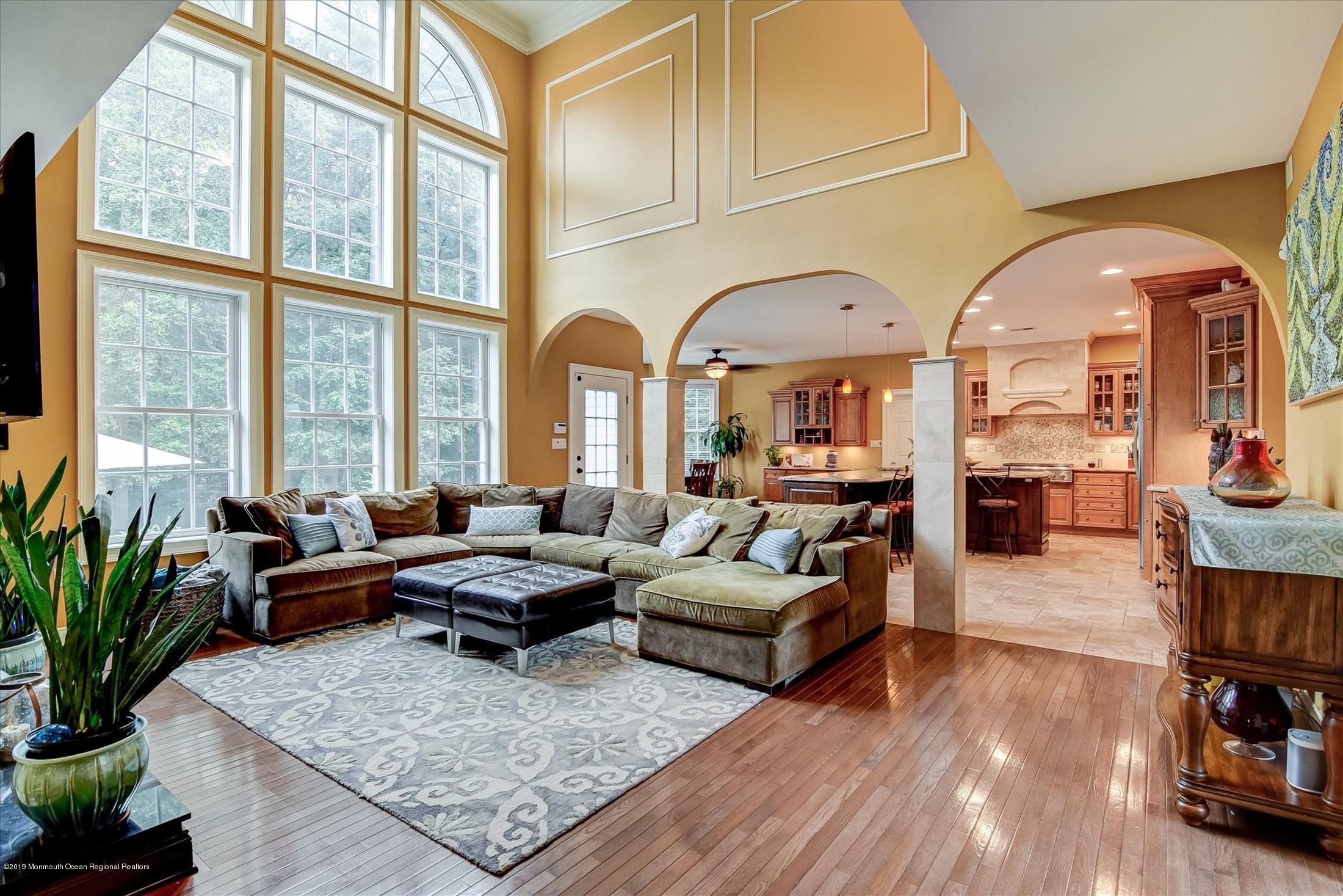 42 Rutledge Road Marlboro, NJ 07746 - Photo 8 of 34 11-Family