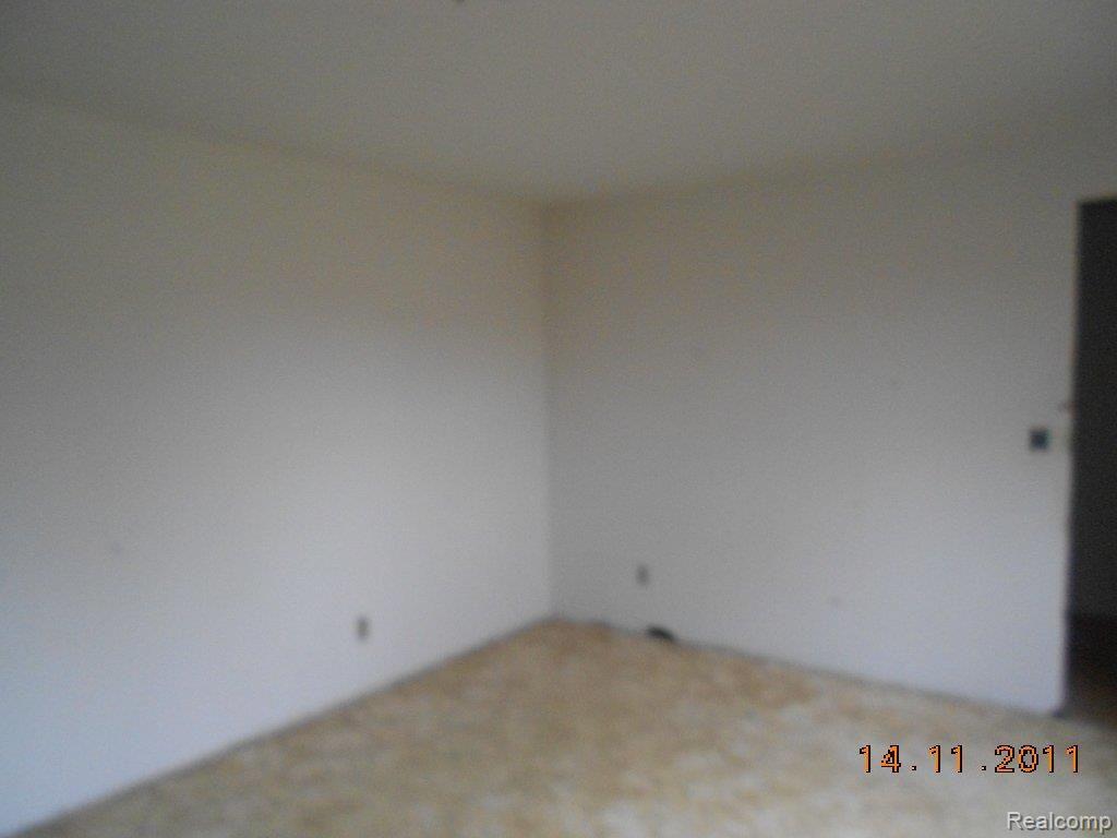 14392 Barnes Road Byron, MI 48418 - Photo 4 of 13 DSCN4737