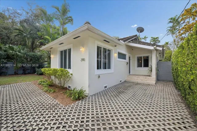 $11,500 | 2910 Calusa Street, Miami, FL 33133