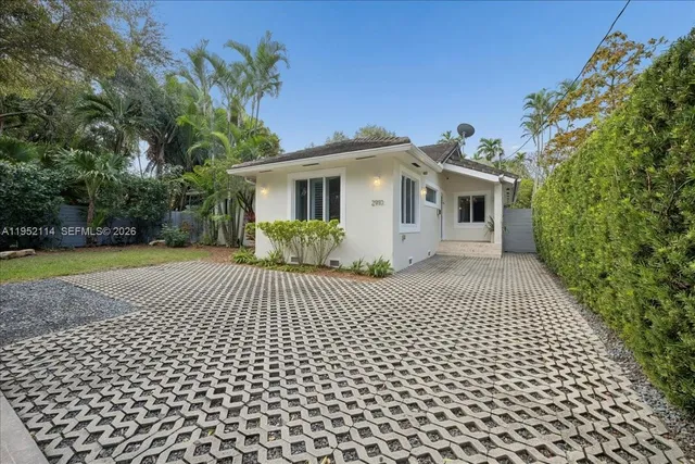 $11,500 | 2910 Calusa Street, Miami, FL 33133
