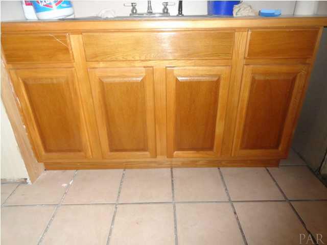 317 Bryant Road Pensacola, FL 32507 - Photo 8 of 16 New Cabinets!