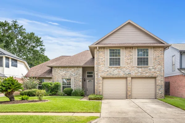 $350,000 | 9854 Meadow Bend Lane, Houston, TX 77065