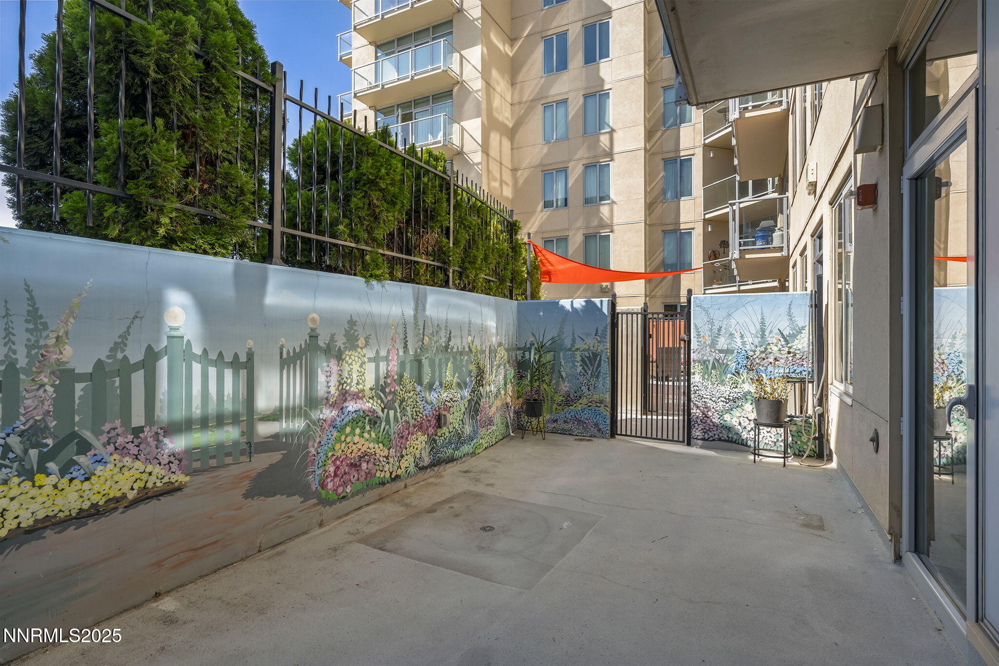 50 North Sierra Street, Unit 508 Reno, NV 89501 - Photo 22 of 27 a view of a street with sitting area
