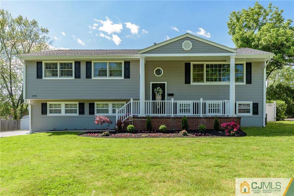 2255 Old Farm Road Scotch Plains, NJ 07076 - Photo 1 of 25 Gallery Image 1