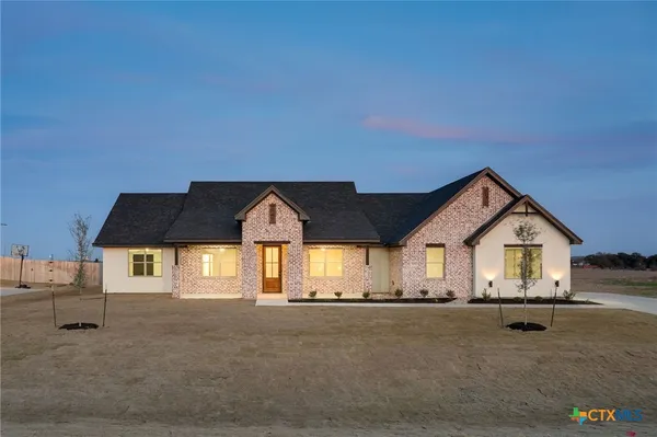 $579,999 | 11067 Eagle Walk Boulevard, Salado, TX 76571