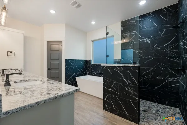 $579,999 | 11067 Eagle Walk Boulevard, Salado, TX 76571