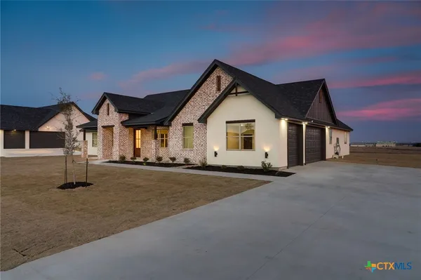 $579,999 | 11067 Eagle Walk Boulevard, Salado, TX 76571