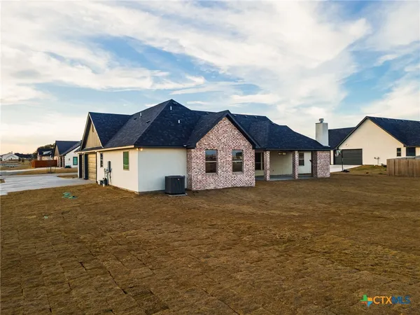 $579,999 | 11067 Eagle Walk Boulevard, Salado, TX 76571