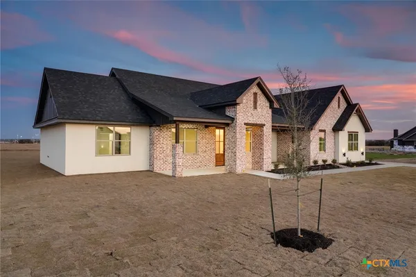 $579,999 | 11067 Eagle Walk Boulevard, Salado, TX 76571