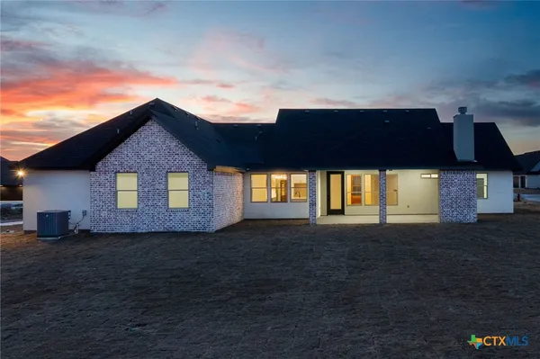 $579,999 | 11067 Eagle Walk Boulevard, Salado, TX 76571