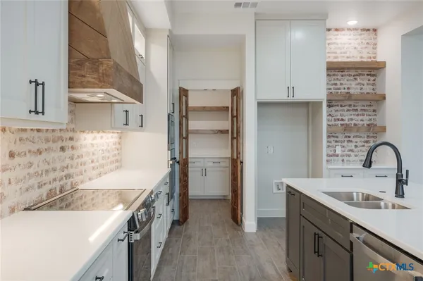 $579,999 | 11067 Eagle Walk Boulevard, Salado, TX 76571