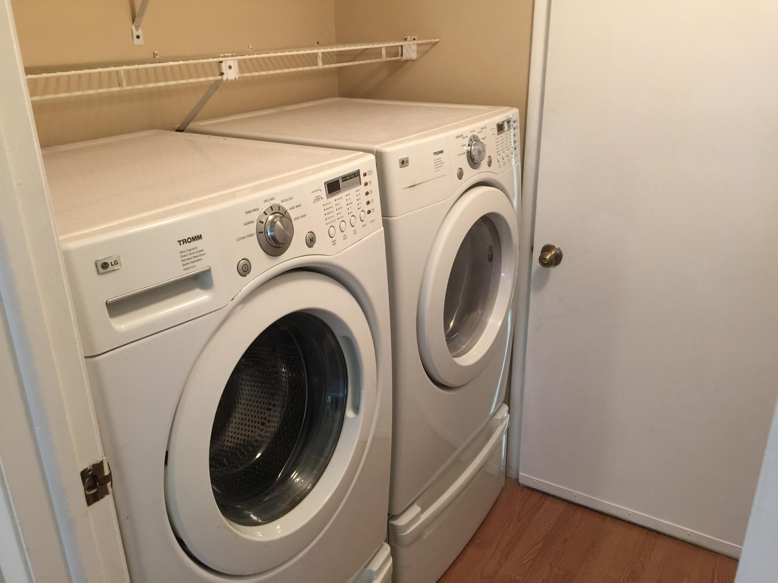 5266 Steven Road Boynton Beach, FL 33472 - Photo 24 of 26 a utility room with dryer and washer