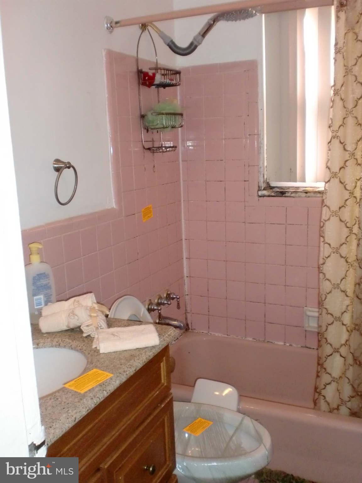 729 Decatur Street Northeast Washington, DC 20017 - Photo 9 of 23 Bath