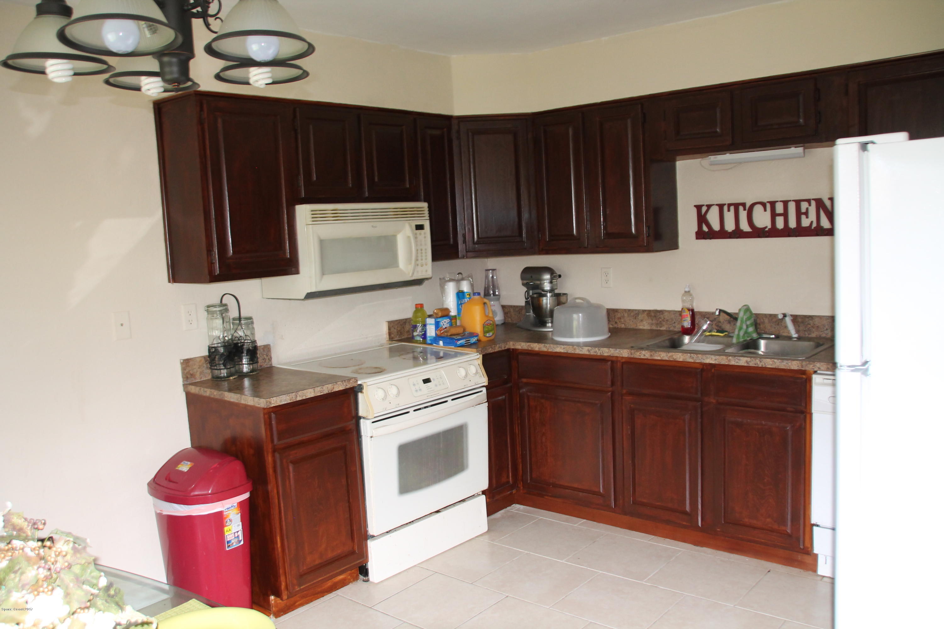 2111 Tree Ridge Lane Northeast Palm Bay, FL 32905 - Photo 4 of 12 treeridge 268