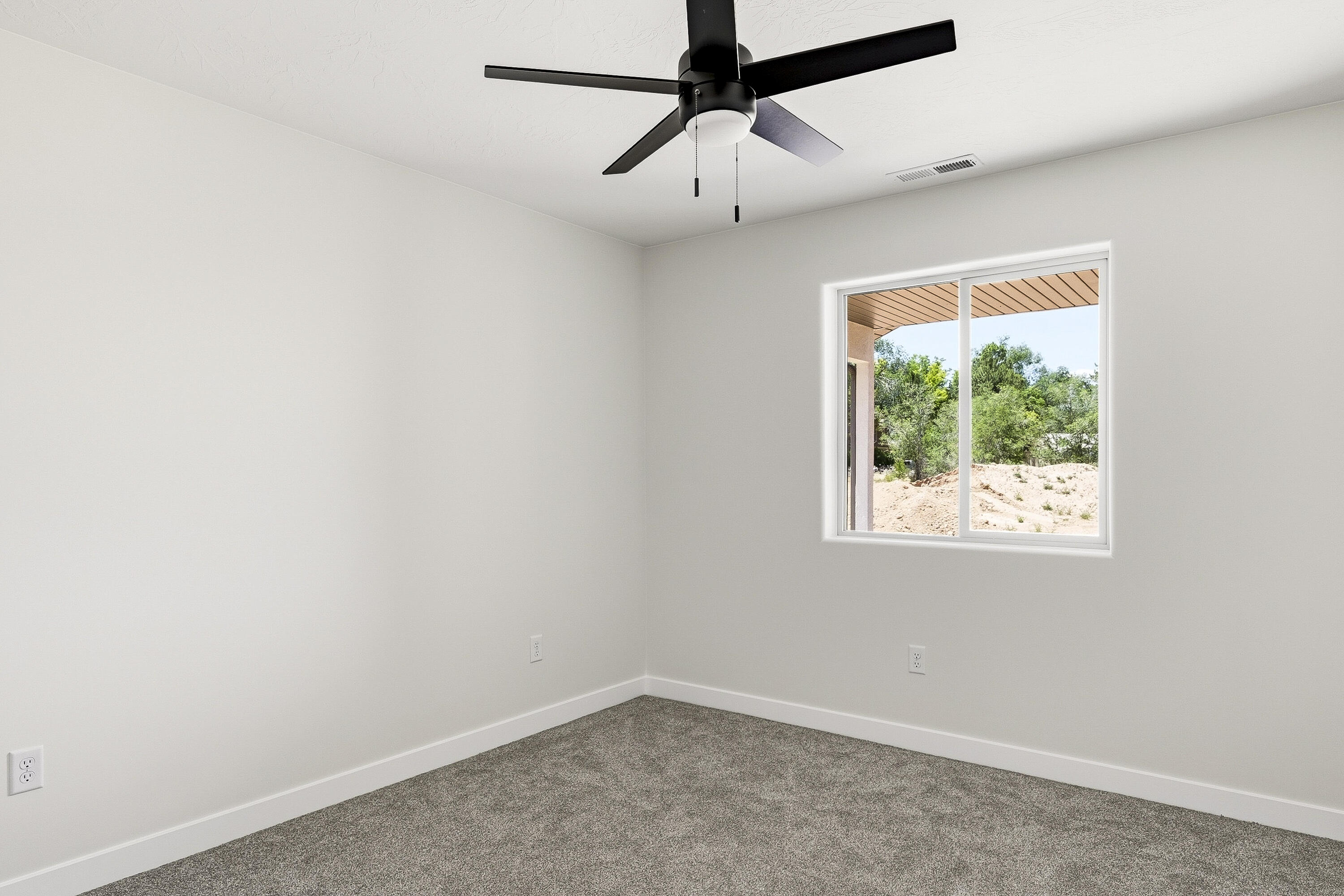 3887 North Hawks Landing Loop Cedar City, UT 84721 - Photo 26 of 46 3887 N Hawk Landing-35