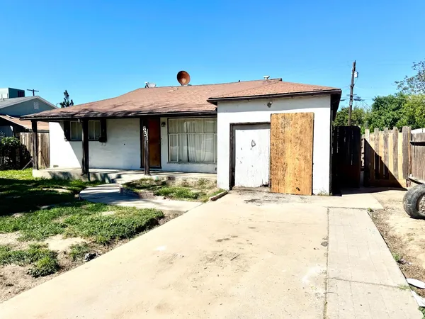 $250,000 | 831 Elm Avenue, Modesto, CA 95351