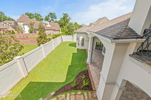 $980,000 | 700 Farmington Drive, Lafayette, LA 70503
