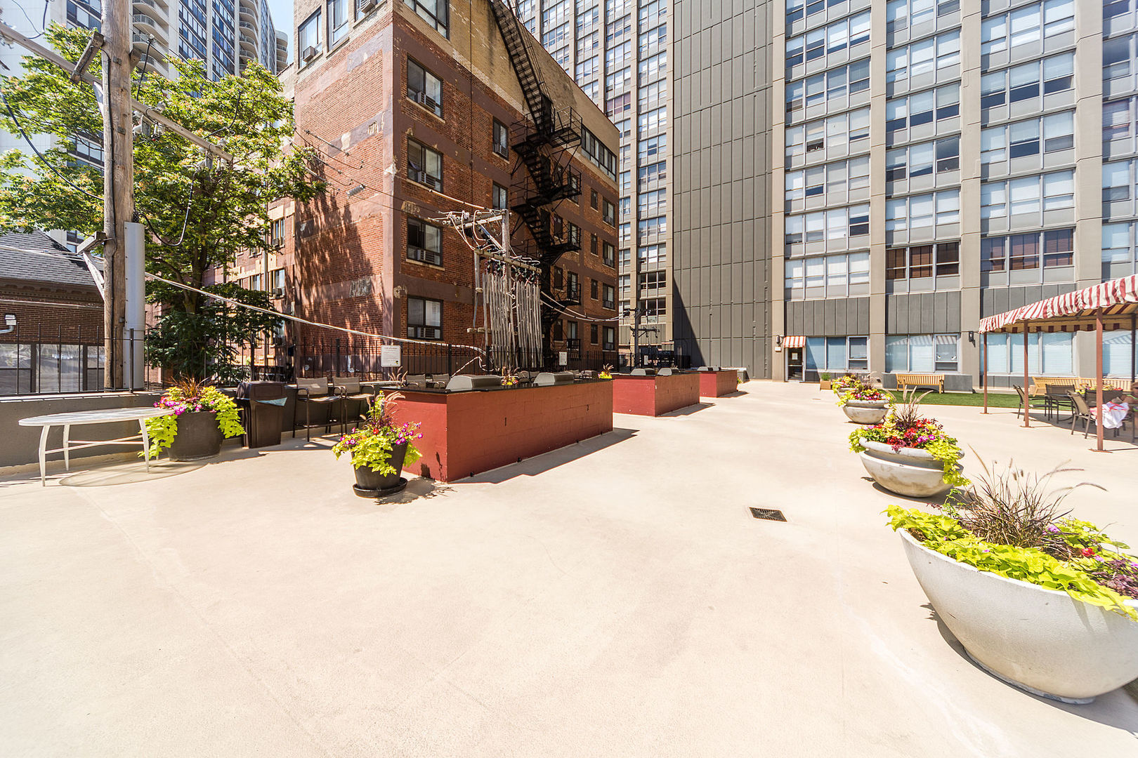 655 West Irving Park Road, Unit 903 Chicago, IL 60613 - Photo 11 of 25 Gallery Image 11