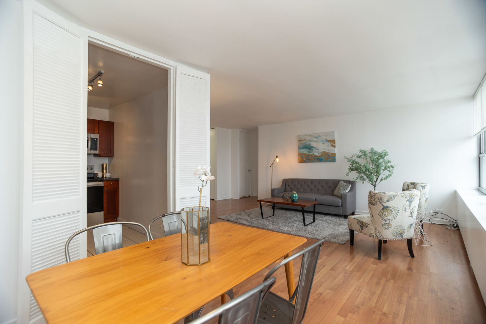 655 West Irving Park Road, Unit 903 Chicago, IL 60613 - Photo 18 of 25 Gallery Image 18