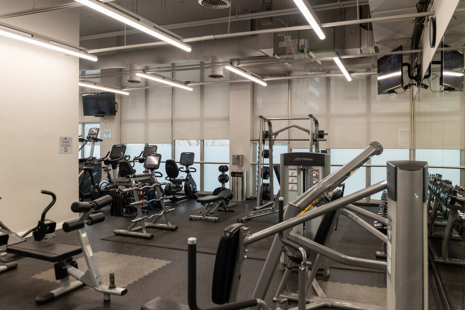 655 West Irving Park Road, Unit 903 Chicago, IL 60613 - Photo 6 of 25 Gallery Image 6