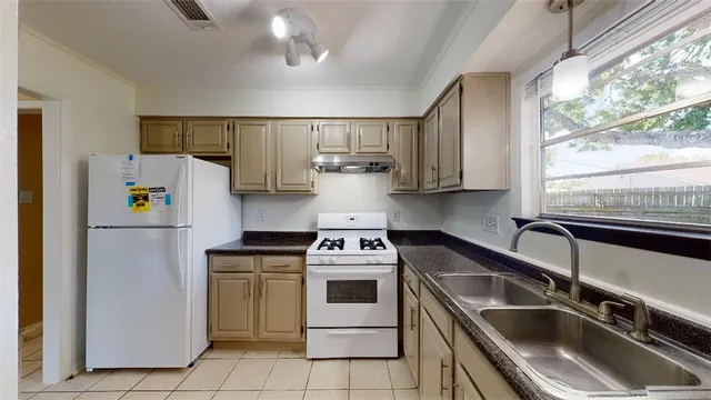 $1,700 | 4130 Willow Oak Street, Bryan, TX 77802