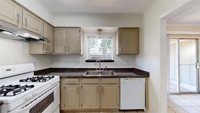 $1,700 | 4130 Willow Oak Street, Bryan, TX 77802