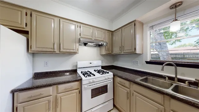 $1,700 | 4130 Willow Oak Street, Bryan, TX 77802