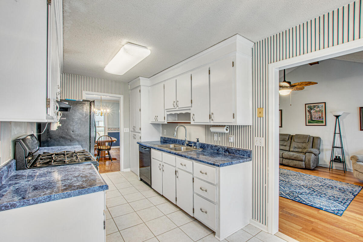 217 Savannah Round, Unit ROUND Summerville, SC 29485 - Photo 19 of 58 SR-22